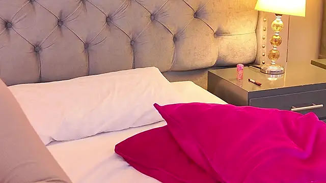 samantag - SamantaG's free webcam - UK Sex Cams