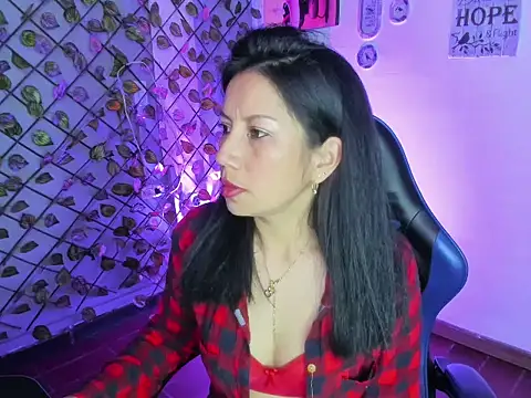 megan_collinss1 - Megan_Collinss1's free webcam - UK Sex Cams