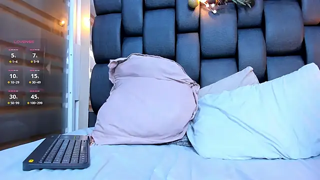 miriam_milf (G young) - Ride+spanks