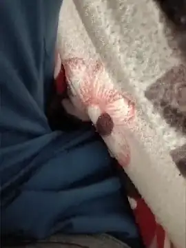 rocky-badboy_cum4me (M young) - ❤️‍🔥jerk my cock and put a condom 💦