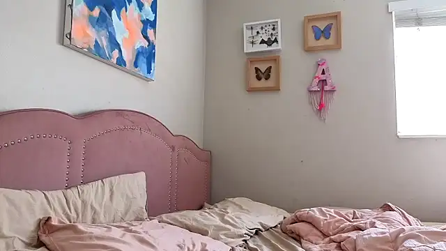 lodestar from StripChat is Freechat