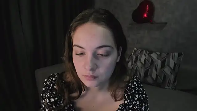 KristinaLoison live sex cam