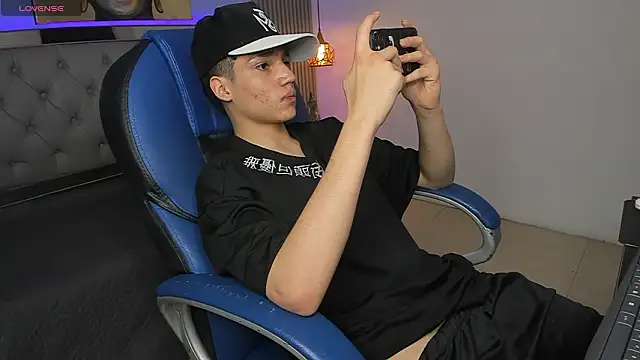 samblack_ (M twink) - cum show