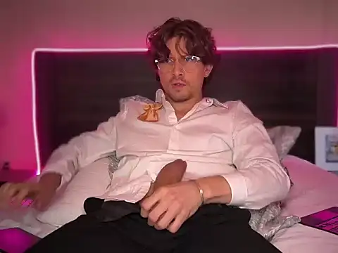 mcklister_kinky_feets - Mcklister_kinky_feets's free webcam - UK Sex Cams