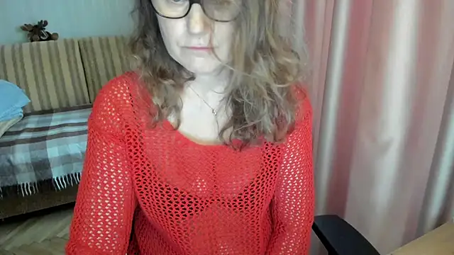 lauraoven - Lauraoven's free webcam - UK Sex Cams