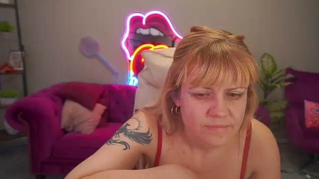 bellalapetit - BellaLaPetit's free webcam - UK Sex Cams