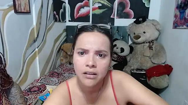 manzanahot9 - Manzanahot9's free webcam - UK Sex Cams