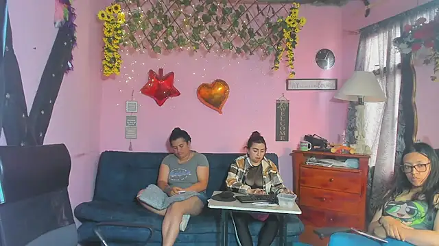 lesbiancuple Live Webcam on Stripchat