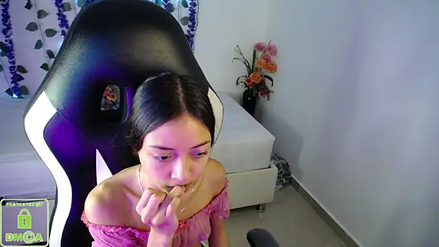 nathaliasweet_11 (F teen) - FINGER IN MI  PUSSY