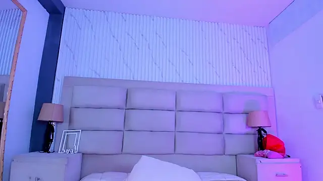 carolinefyre (F teen) - Sexy dance naked