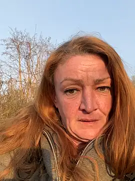 milf-gabi (F milf) - Oil my Big Milf Boobs!🍒