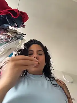 downsonmia - DownsonMia's free webcam - UK Sex Cams