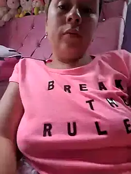 Webcam Model (selena_gomez2)  is live.Free join now!