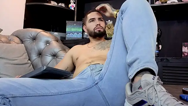 matteosantos - Matteosantos's free webcam - UK Sex Cams