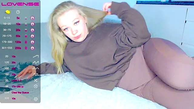 kitti_kaattt (F young) - naked doggi and slapp ass