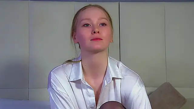 agatafoxley (F teen) - teasting skirt show