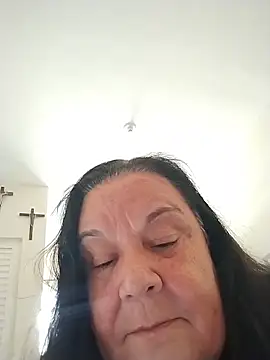 Yaya_Mineira live sex cam