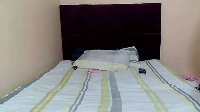 bbw255 (F milf) - clap ass and dance nude