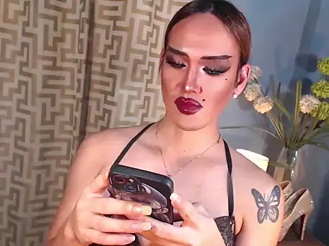 aleinacroft (T young) - make this dominant Queen explode her cum