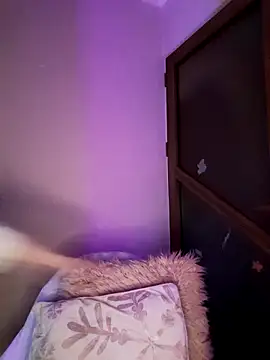 Webcam Model (LunaBlaise)  is live.Free join now!