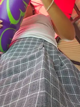 Pretty_roxxyy live sex cam