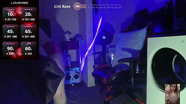 Blondiewithanass webcam