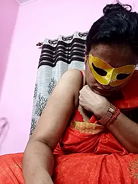 Webcam Model (Gullapi)  is live.Free join now!