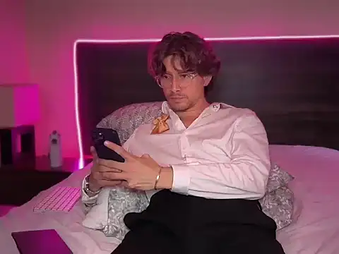 mcklister_kinky_feets (M young) - CUM AT GOAL