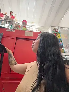 emilyjohanson live sex cam