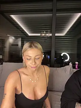 SexOnMyLvL Live Webcam on Stripchat