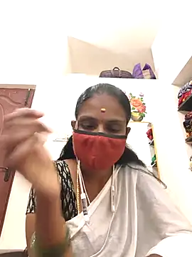 Webcam Model (Tamil_Yalini12)  is live.Free join now!