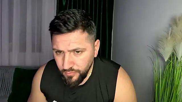 gold_alpha_boy (M young) - Who is the next King of the room?