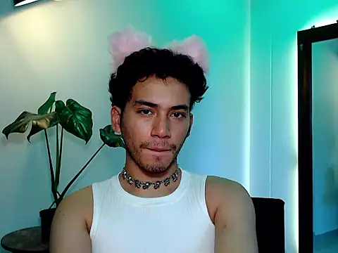noahnoguera live sex cam