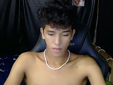 hugekenbigcock (M twink) - cum with me and vibrate me