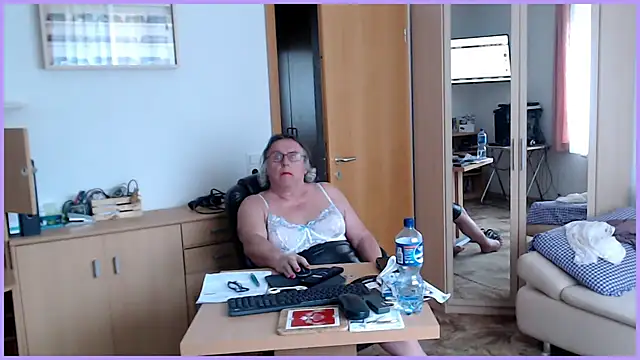 Sissygera live sex cam