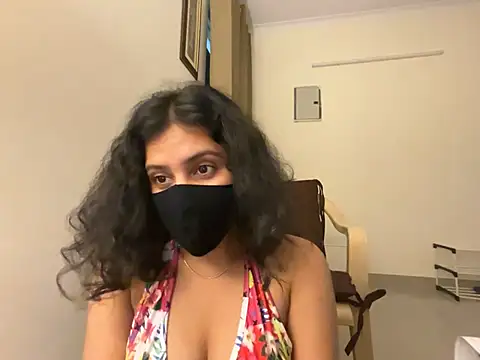 Webcam Model (Anna_girl22)  is live.Free join now!