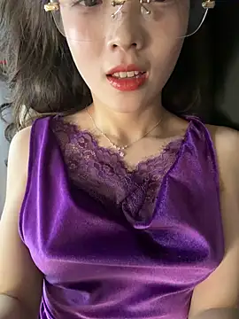 美女meimei_x在线直播