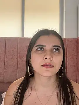 Webcam Model (salomecute21)  is live.Free join now!