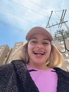 Webcam Model (AtheneaRossi)  is live.Free join now!