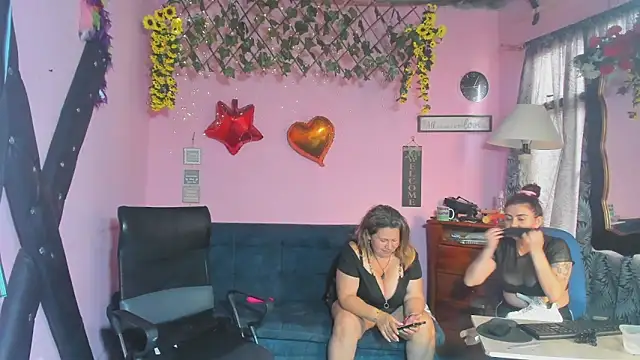 lesbiancuple live sex cam