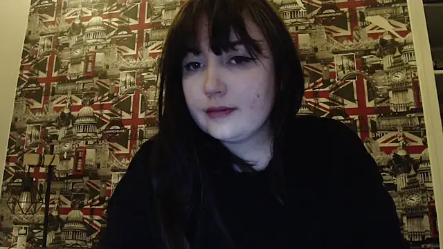 Lynylou live cam profile