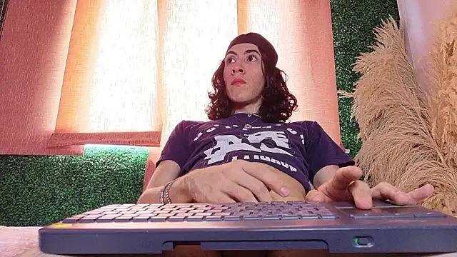 Kos_storm live sex cam