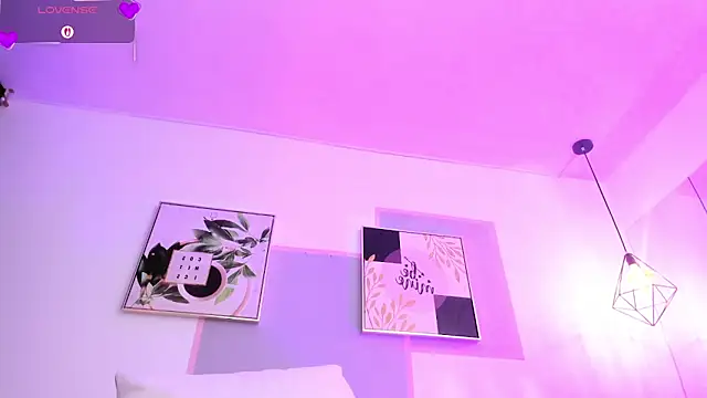 april_jones05 - April_jones05's free webcam - UK Sex Cams