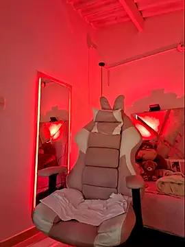 Webcam Model (MariaPau_83)  is live.Free join now!