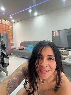 Meganmilk1 live sex cam