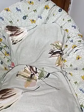 Webcam Model (miss_raavy)  is live.Free join now!