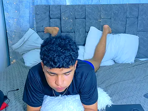 Brandon_Wesly live sex cam