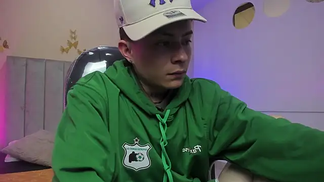 Nascary_Fox Live Webcam on Stripchat