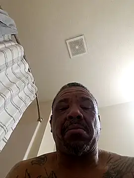 yellowwetfox live cam