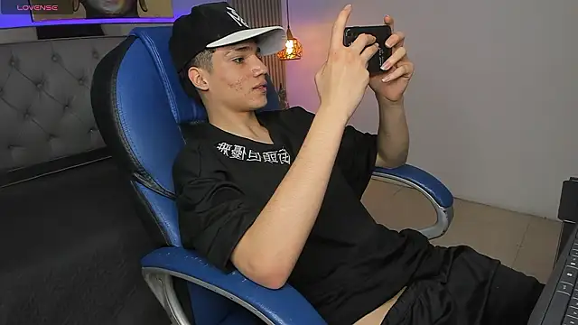 samblack_ (M twink) - cum show